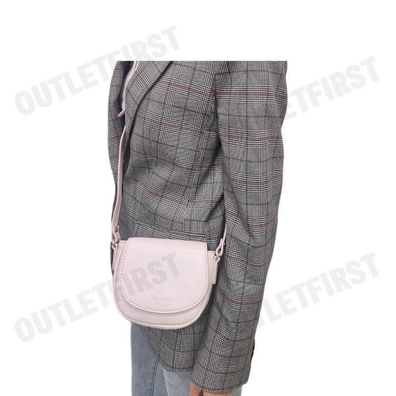 CK CALVIN KLEIN SADDLE CROSSBODY BAG (PALE PINK) COLOR PALE PINK CODE: L06 W1083