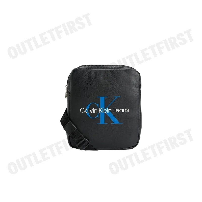 CALVIN KLEIN JEANS MONOGRAM SOFT REPORTER BAG COLOR BLACK CODE: ZM02703 BDS