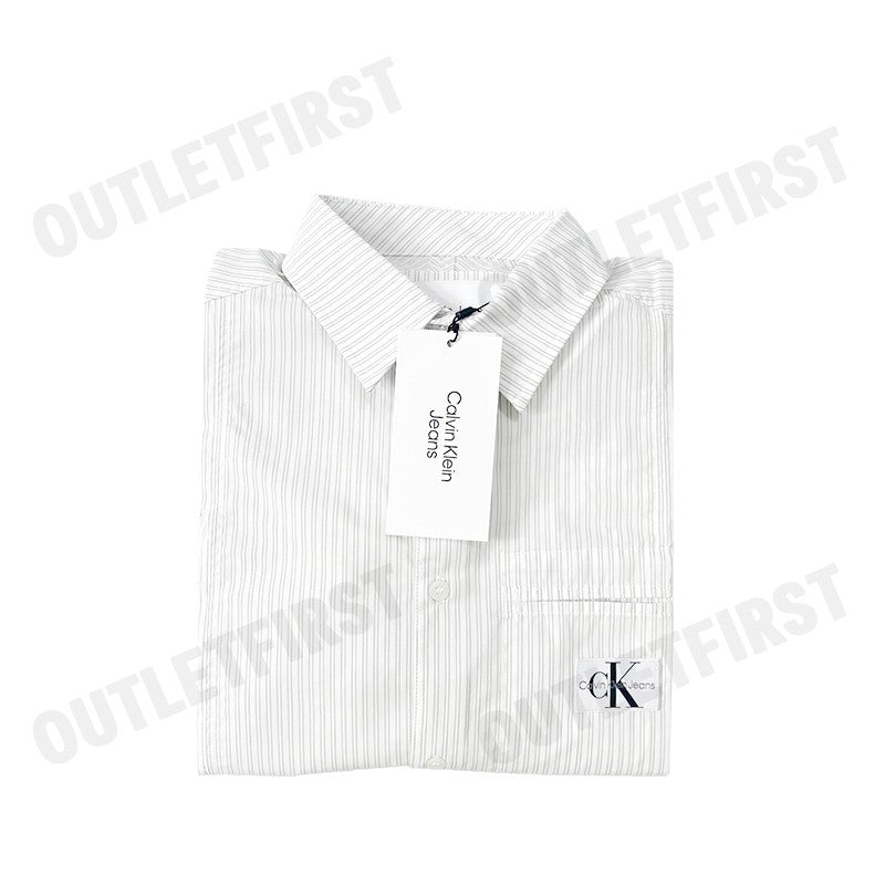 CALVIN KLEIN JEANS รุ่น MEN'S PANELLED WHITE CODE: J325367 YAF เสื้อเชิ้ตแขนยาว เสื้อเชิ้ตผู้ชาย เสื้อเชิ้ตคอปก