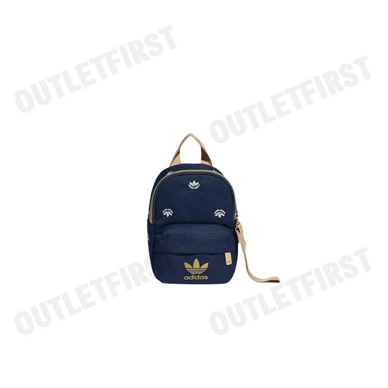 ADIDAS รุ่น TREFOIL CREST MINI BACKPACK CODE: II3372 กระเป๋าเป้ขนาดเล็ก กระเป๋าเป้ กระเป๋าสะพายหลัง