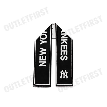 MLB รุ่น VARSITY UNISEX SCARF CODE: 3AMFV0146 50BKS  ผ้าพันคอ ผ้าพันคอเอ็มแอลบี สำหรับผู้ชายและผู้หญิง
