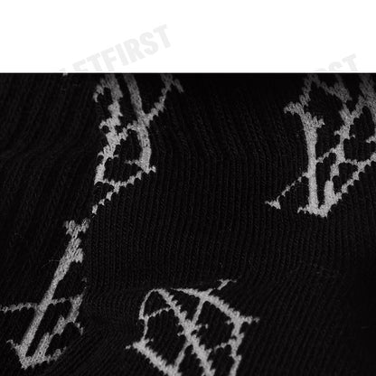 ARMANI EXCHANGE รุ่น RIBBED COTTON BLEND SOCKS WITH MONOGRAM LOGO CODE: 946026 4F433 38221  ถุงเท้าข้อยาว ถุงเท้าสีดำ
