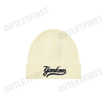 MLB รุ่น UNISEX VARSITY CURSIVE BEANIE CODE: 3ABNVM146 50CRD หมวกบีนนี่ หมวกสีครีม หมวกเอ็มแอลบี