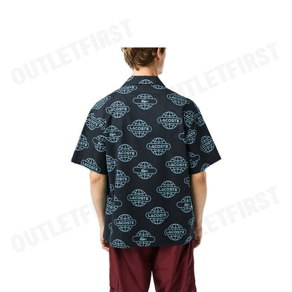LACOSTE รุ่น GLOBE PRINT LACOSTE COTTON TWILL SHIRT CODE: CH1880 10 QPI เสื้อเชิ้ตแขนสั้น เสื้อเชิ้ตผู้ชาย เสื้อเชิ้ต