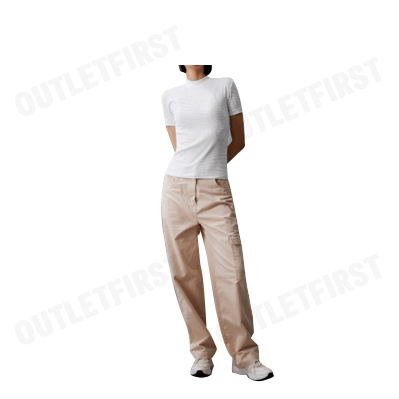 CALVIN KLEIN JEANS รุ่น WOMEN'S T-SHIRTS CODE: J223169 0K9 เสื้อยืดคอกลม เสื้อผู้หญิง แขนสั้น