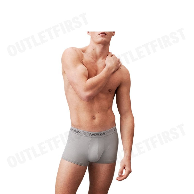 CALVIN KLEIN รุ่น MICRO STRETCH COOLING LOW RISE TRUNK CODE: NB3807 5JX กางเกงชั้นใน กางเกงขาสั้นผู้ชาย กางเกง