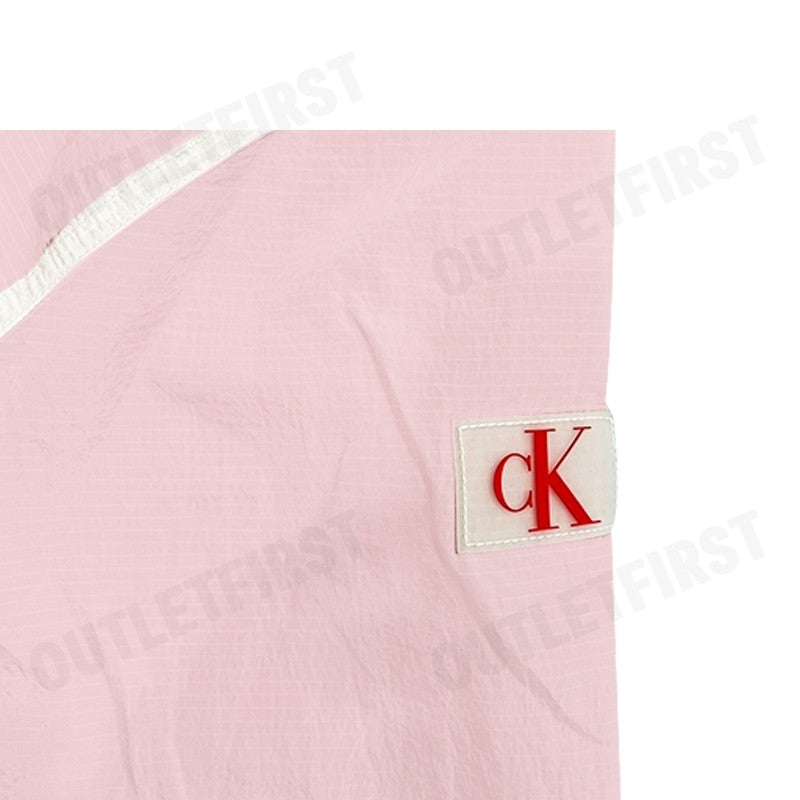 CALVIN KLEIN SWIMWEAR รุ่น MEDIUM DRAWSTRING SWIM SHORTS CODE: KM01011 XM9 เสื้อแจ็คเก็ต เสื้อแขนยาว เสื้อผู้ชาย