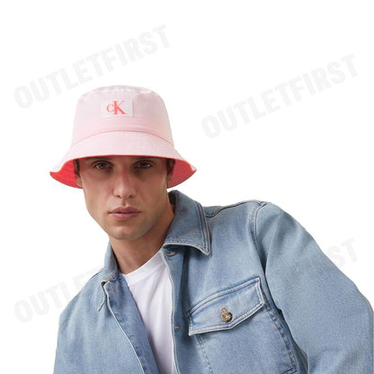 CALVIN KLEIN SWIMWEAR รุ่น BUCKET HAT CODE: KM00984 XM9 หมวกบักเก็ต หมวกแฟชั่น หมวก