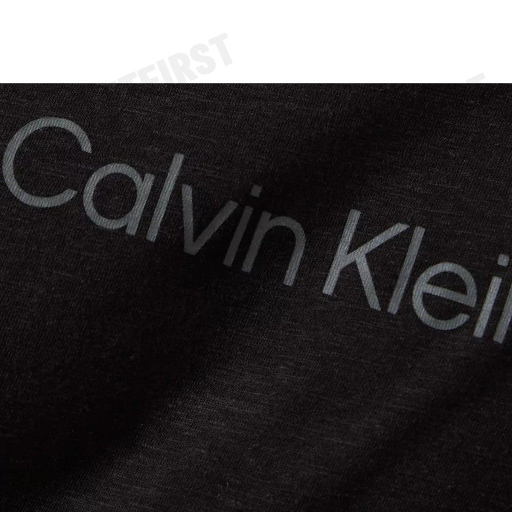 CALVIN KLEIN SWIMWEAR รุ่น MEN'S SHORT SLEEVE T-SHIRT CODE: KM00960 BEH  เสื้อยืดคอกลม เสื้อแขนสั้น เสื้อผู้ชาย