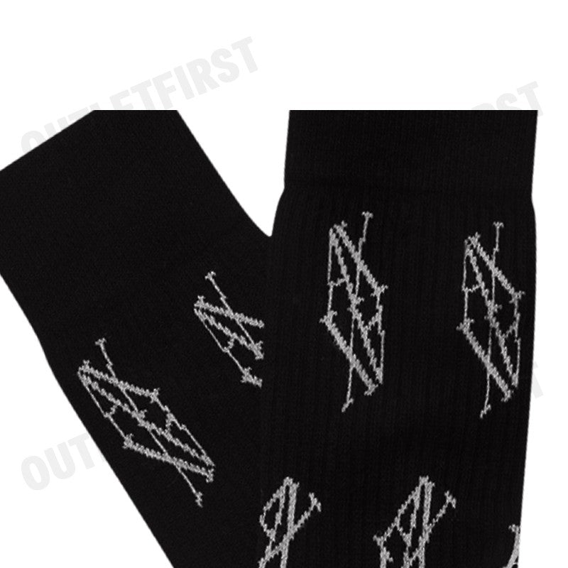 ARMANI EXCHANGE รุ่น RIBBED COTTON BLEND SOCKS WITH MONOGRAM LOGO CODE: 946026 4F433 38221  ถุงเท้าข้อยาว ถุงเท้าสีดำ