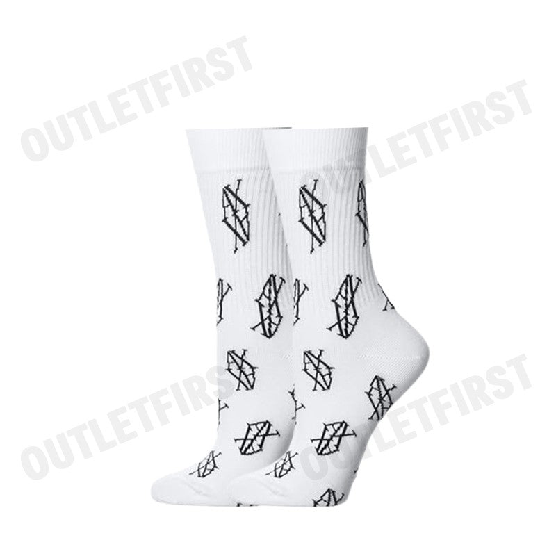 ARMANI EXCHANGE รุ่น RIBBED COTTON BLEND SOCKS WITH MONOGRAM LOGO CODE: 946026 4F433 19611 ถุงเท้าข้อยาว ถุงเท้าสีขาว