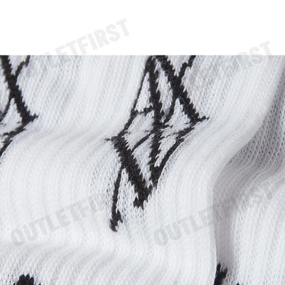 ARMANI EXCHANGE รุ่น RIBBED COTTON BLEND SOCKS WITH MONOGRAM LOGO CODE: 946026 4F433 19611 ถุงเท้าข้อยาว ถุงเท้าสีขาว