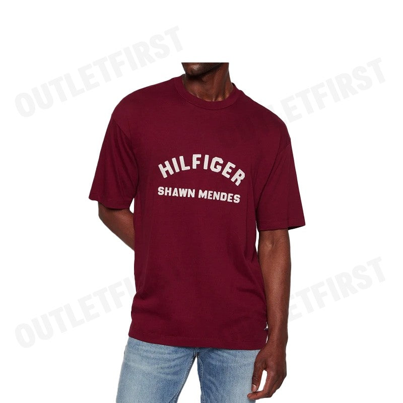 TOMMY HILFIGER รุ่น  TOMMY HILFIGER X SHAWN MENDES ARCHIVE FIT T-SHIRT CODE: MW31189 XJS เสื้อยืด เสื้อคอกลม เสื้อผู้ชาย