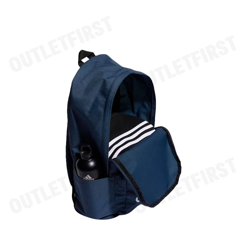 ADIDAS รุ่น  CLASSIC EXTRA LARGE BACKPACK CODE: HM6718 กระเป๋าเป้ กระเป๋าสะพายหลัง กระเป๋าแฟชั่น