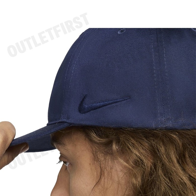 NIKE รุ่น UNSTRUCTURED FLAT-BILL CAP CODE: FN4405 410 หมวกแก็ป หมวกแฟชั่น หมวกเบสบอล