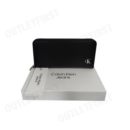 CALVIN KLEIN JEANS รุ่น BLOCK ZIP AROUND WALLET CODE: DP1676 001 กระเป๋าสตางค์ กระเป๋าสตางค์ใบยาว กระเป๋าใส่ธนบัตร