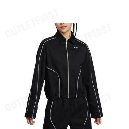 NIKE รุ่น SPORTSWEAR WOMEN'S WOVEN JACKET CODE: FN1941 010 เสื้อแจ็คเก็ตแขนยาว เสื้อแจ็คเก็ตผู้ชาย เสื้อแขนยาว