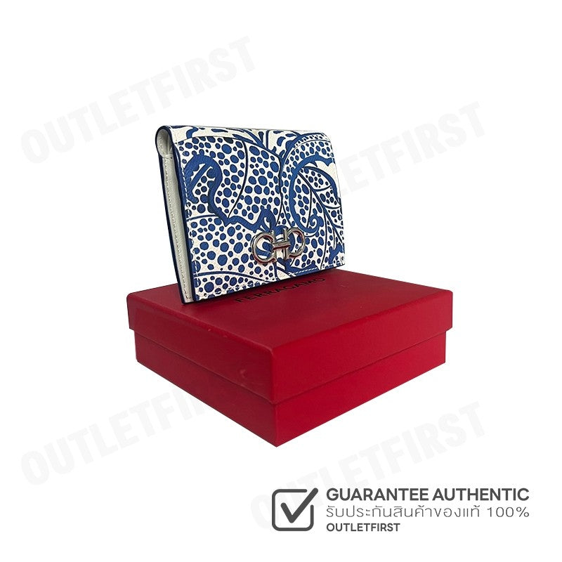 SALVATORE FERRAGAMO รุ่น GANCINI FOLIAGE PRINT LEATHER WALLET CODE: 22D780 0763508 101 กระเป๋าสตางค์ กระเป๋าสตางค์ใบสั้น