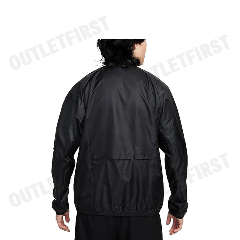 NIKE รุ่น TRACK CLUB MEN'S STORM-FIT RUNNING JACKET CODE: FB5516 010 เสื้อแจ็คเก็ตแขนยาว เสื้อแจ็คเก็ตผู้ชาย เสื้อแขนยาว