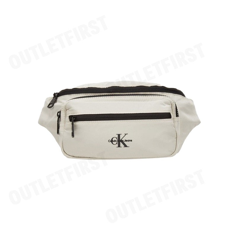 CALVIN KLEIN JEANS รุ่น MONOGRAM BANANA CODE: HP2185 001 กระเป๋าคาดอก กระเป๋าคาดอกผู้ชาย กระเป๋าคาดอกแฟชั่น