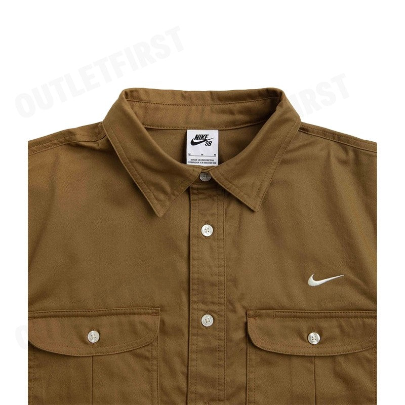 NIKE รุ่น NIKE SB SHORT-SLEEVE WOVEN SKATE CODE: DV9076 270 เสื้อเชิ้ตแขนสั้น เสื้อเชิ้ตผู้ชาย เสื้อเชิ้ต
