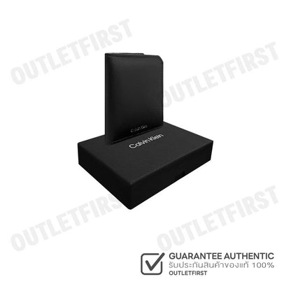 CALVIN KLEIN รุ่น UNISEX MATTE SAFFIANO COMPACT WALLET CODE: 40W0932 BAE กระเป๋าสตางค์ กระเป๋าใส่ธนบัตร กระเป๋าใส่การ์ด