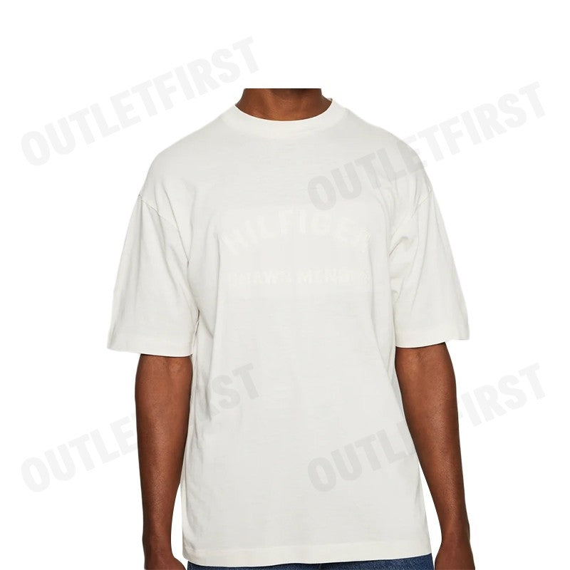 TOMMY HILFIGER รุ่น TOMMY HILFIGER X SHAWN MENDES LOGO T-SHIRT Code: MW31189 AC0 เสื้อยืด เสื้อคอกลม เสื้อผู้ชาย