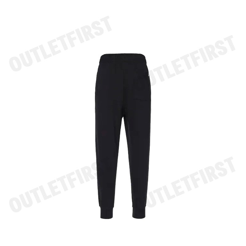 NIKE รุ่น JORDAN ESSENTIALS FLEECE PANT CODE: FD7467 010 กางเกงขายาว กางเกงลำลอง กางเกงผู้ชาย