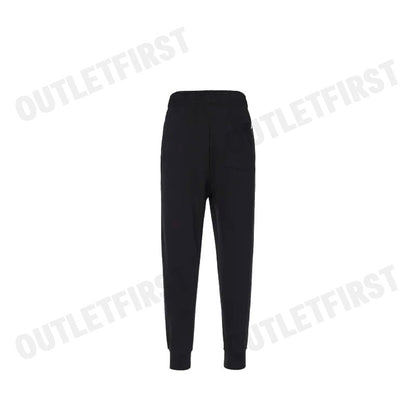 NIKE รุ่น JORDAN ESSENTIALS FLEECE PANT CODE: FD7467 010 กางเกงขายาว กางเกงลำลอง กางเกงผู้ชาย