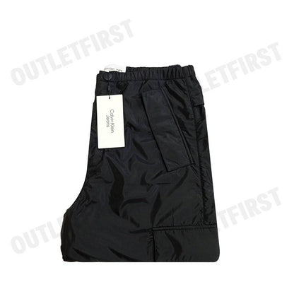 CALVIN KLEIN JEANS รุ่น OVERSIZED CARGO PANTS CODE: J324693 BEH กางเกงขายาว กางเกงคาร์โก้ กางเกงผู้ชาย
