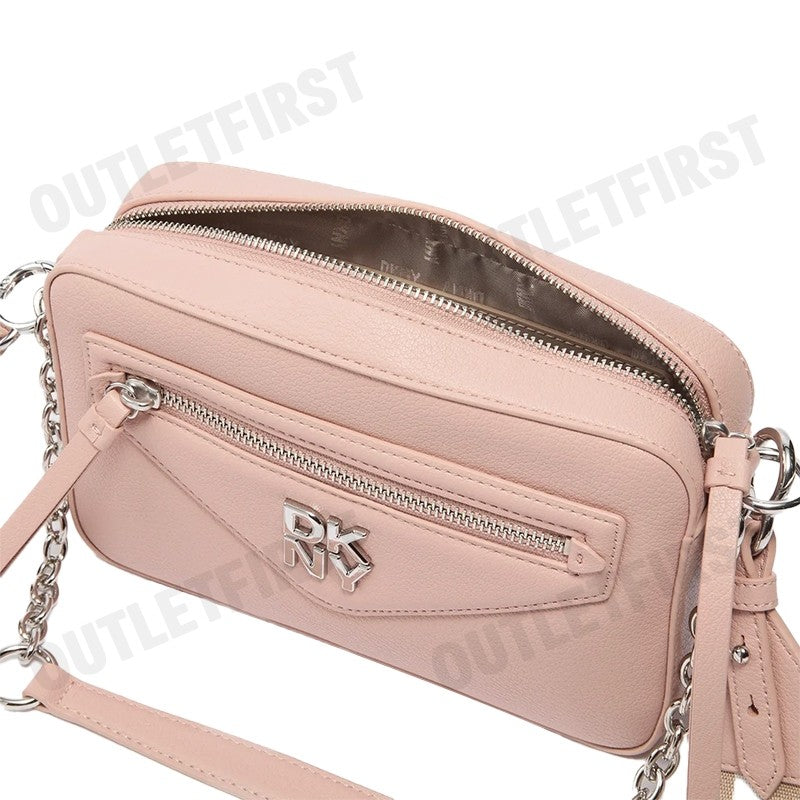 DKNY รุ่น GREENPOINT CAMERA BAG CODE: R41EKB91 NUD กระเป๋าสะพายข้าง กระเป๋า กระเป๋าสะพาย