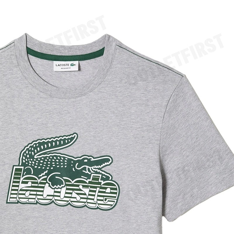 LACOSTE รุ่น   MEN'S LACOSTE COTTON JERSEY PRINT T-SHIRT CODE: TH5070 10 CCA เสื้อยืดคอกลม เสื้อยืด เสื้อผู้ชาย