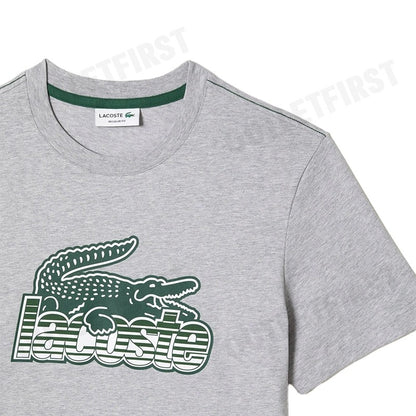 LACOSTE รุ่น   MEN'S LACOSTE COTTON JERSEY PRINT T-SHIRT CODE: TH5070 10 CCA เสื้อยืดคอกลม เสื้อยืด เสื้อผู้ชาย