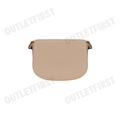 DKNY รุ่น SEVENTH AVENUE NEW MD FLAP CROSSBODY CODE: R41EKC54 NUD กระเป๋าสะพายข้าง กระเป๋า กระเป๋าสะพายไหล่