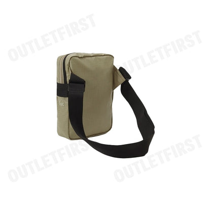 LACOSTE  รุ่น MEN'S ZIPPED CONTRAST DETAIL SATCHEL CODE: NH4265SB M21 กระเป๋าสะพายข้าง กระเป๋าผู้หญิง กระเป๋า