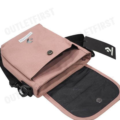 CONVERSE รุ่น  CONVERSE MAGNETIC CHEVRON MINI BAG CODE: 1261810CF3PIXX กระเป๋าสะพายข้าง กระเป๋า กระเป๋าแฟชั่น