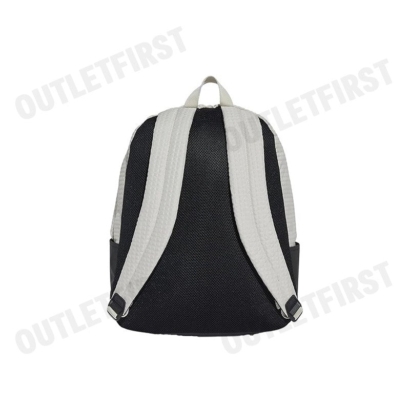 ADIDAS รุ่น CLASSIC SEASONAL BACKPACK CODE: IY5352 กระเป๋าเป้ กระเป๋าสะพายหลัง กระเป๋าสะพายแฟชั่น