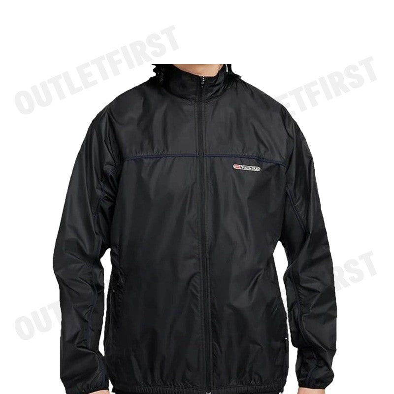 NIKE รุ่น TRACK CLUB MEN'S STORM-FIT RUNNING JACKET CODE: FB5516 010 เสื้อแจ็คเก็ตแขนยาว เสื้อแจ็คเก็ตผู้ชาย เสื้อแขนยาว