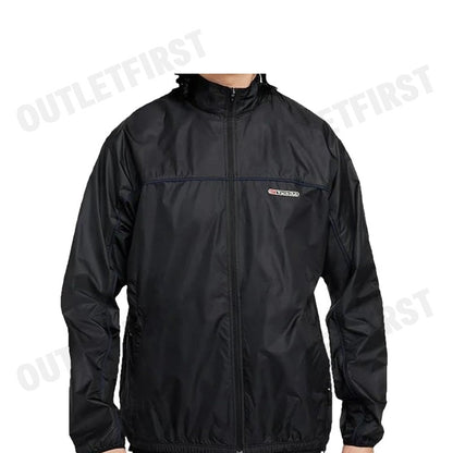 NIKE รุ่น TRACK CLUB MEN'S STORM-FIT RUNNING JACKET CODE: FB5516 010 เสื้อแจ็คเก็ตแขนยาว เสื้อแจ็คเก็ตผู้ชาย เสื้อแขนยาว