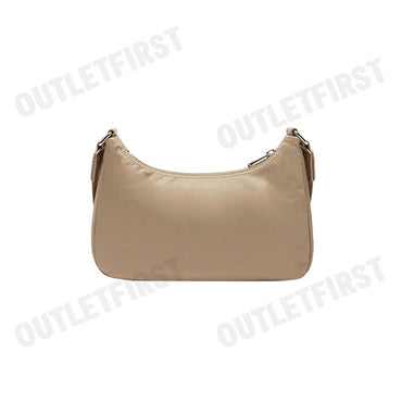 LACOSTE รุ่น ACTIVE NYLON HOBO BAG CODE: NU4490SG M86 กระเป๋าสะพายข้าง กระเป๋าHobo กระเป๋าผู้หญิง