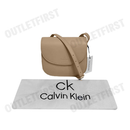 CK CALVIN KLEIN รุ่น  CROSSBODY BAG (NUDE) CODE: L06 W1056 กระเป๋าสะพายข้าง กระเป๋าผู้หญิง กระเป๋าแฟชั่น