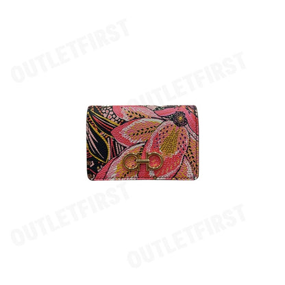 SALVATORE FERRAGAMO รุ่น GANCINI CONTINENTAL WALLET IN MULTICOLOR CODE: 220371 0755621 230 กระเป๋าสตางค์ กระเป๋า