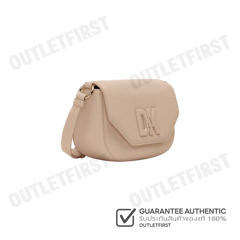 DKNY รุ่น SEVENTH AVENUE NEW MD FLAP CROSSBODY CODE: R41EKC54 NUD กระเป๋าสะพายข้าง กระเป๋า กระเป๋าสะพายไหล่