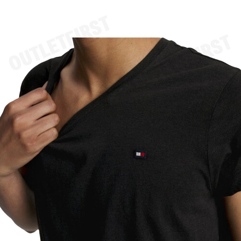 TOMMY HILFIGER รุ่น TOMMY HILFIGER X SHAWN MENDES FLAG T-SHIRT Code: MW31440 BDS เสื้อยืด เสื้อคอกลม เสื้อผู้ชาย