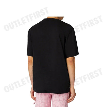 GCDS รุ่น  GRAFFITI T-SHIRT CODE: FW23M130127 เสื้อยืดคอกลม เสื้อผู้ชาย เสื้อยืด