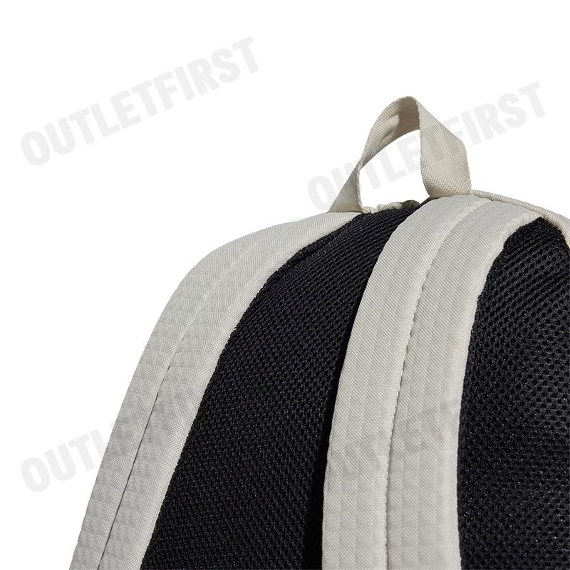 ADIDAS รุ่น CLASSIC SEASONAL BACKPACK CODE: IY5352 กระเป๋าเป้ กระเป๋าสะพายหลัง กระเป๋าสะพายแฟชั่น