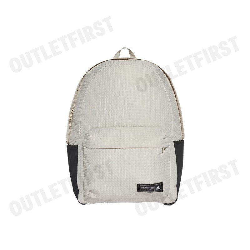 ADIDAS รุ่น CLASSIC SEASONAL BACKPACK CODE: IY5352 กระเป๋าเป้ กระเป๋าสะพายหลัง กระเป๋าสะพายแฟชั่น