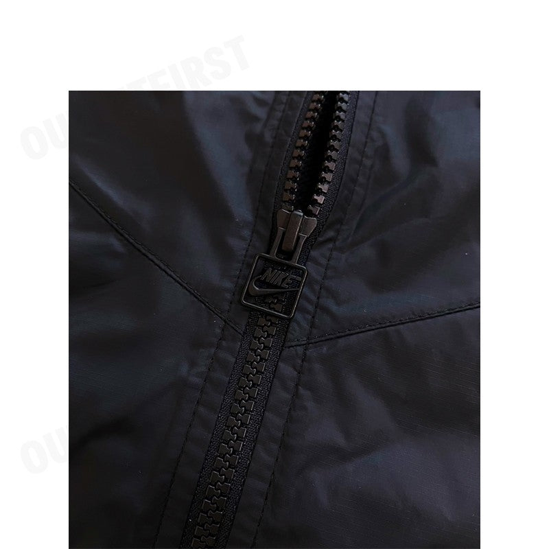 NIKE รุ่น WINDRUNNER WOMEN'S JACKET CODE: AR3093 011 เสื้อแจ็คเก็ตแขนยาว เสื้อแจ็คเก็ตผู้หญิง เสื้อแจ็คเก็ตมีฮู้ด