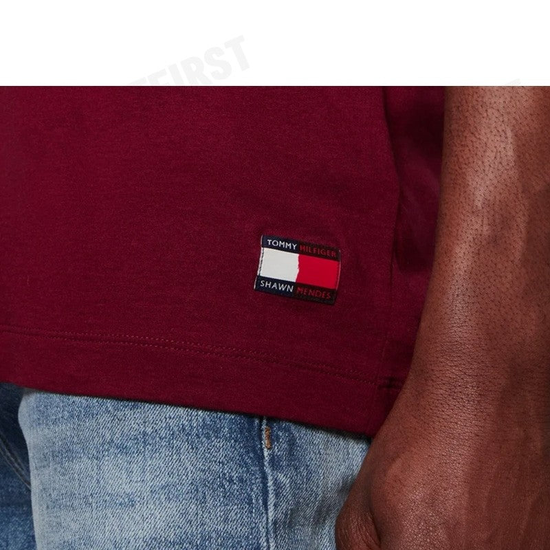 TOMMY HILFIGER รุ่น  TOMMY HILFIGER X SHAWN MENDES ARCHIVE FIT T-SHIRT CODE: MW31189 XJS เสื้อยืด เสื้อคอกลม เสื้อผู้ชาย
