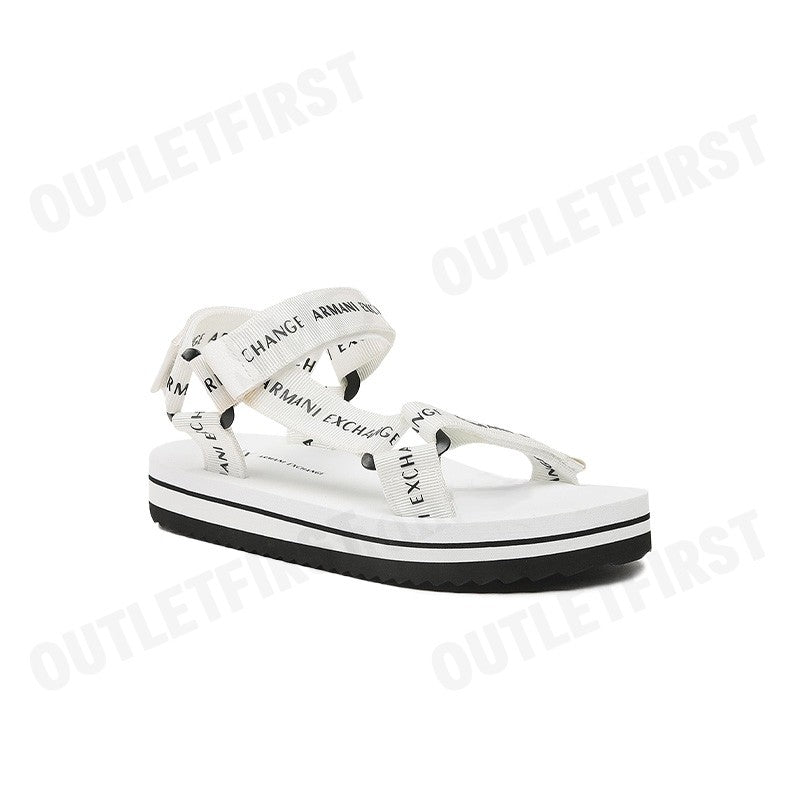 ARMANI EXCHANGE รุ่น  FLAT SANDALS BLACK CODE: XDP036 XV701 01015 รองเท้าแตะรัดข้อ รองเท้ารัดส้น รองเท้าแตะลำลอง